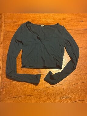 Garage Dark green Ribbed Long-Sleeve V-Neck Crop Top
